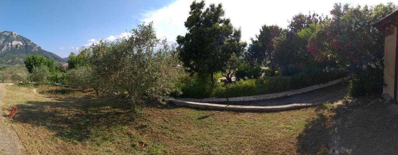 Agriturismo Funtan'Arva Loculi Exteriör bild